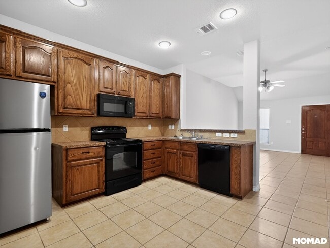 Photo - 2131 Colby Ln