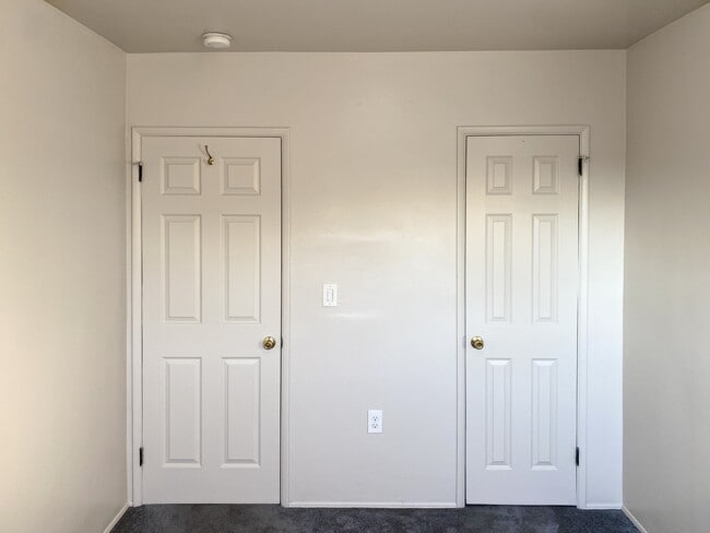 Photo - 1137 3/4-1134 W 90th St