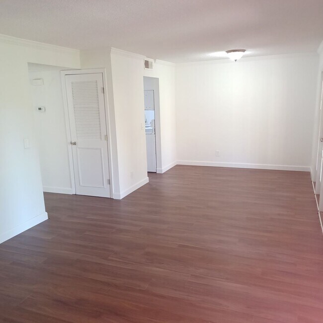 3918 La Mirada Dr N Unit 3918 La Mirada Dr N #7