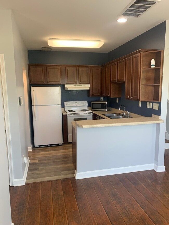 Photo - 158 Keel Ave