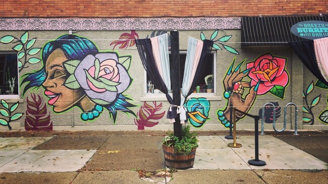 Photo - 1000 Elmwood