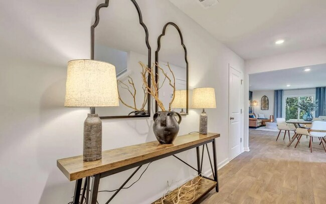 Photo - 35 Hawkins Pass