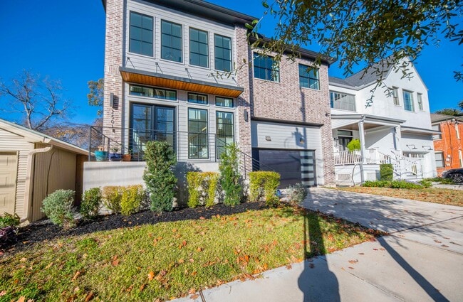 Photo - 2501 Julian St