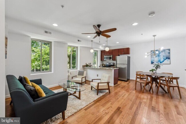 Building Photo - 5403 9th St NW Unit 204