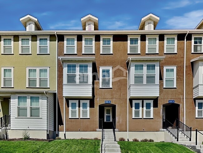 Building Photo - 6046 S Jordan Pkwy W Rental