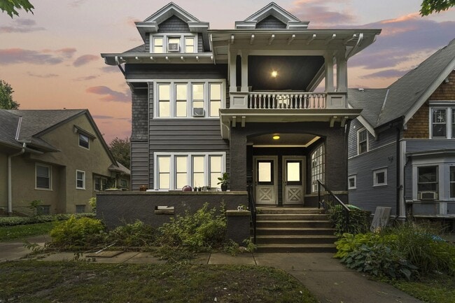 Photo - 2837 N Maryland Ave Unit 2837A