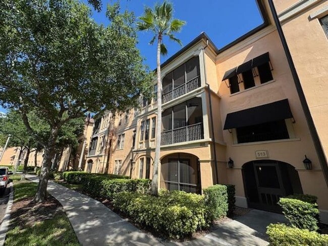Building Photo - 1 Bedroom 1, 1/2 Bathroom fully renovated ... Rental