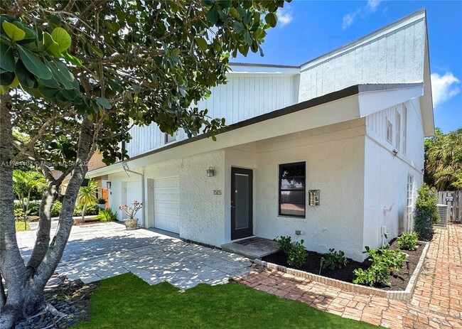 Photo - 1515 NE 24th St Townhome
