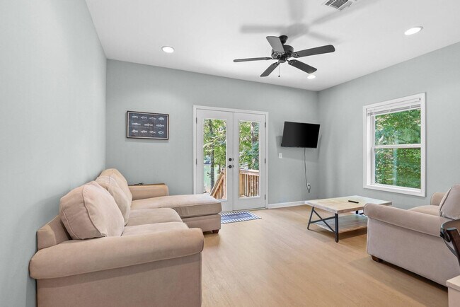 Photo - 204 Lake Breeze Ln Unit ID1302827P