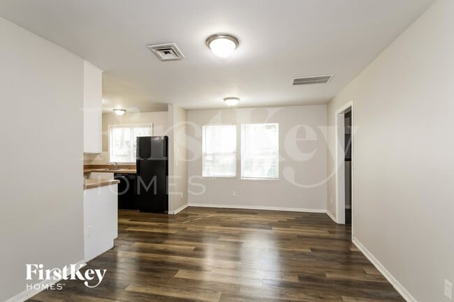 Photo - 440 Durwood Dr