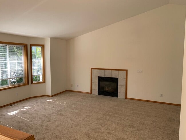 Photo - Newly remodel 4 bed 3 bath home in Shoreline