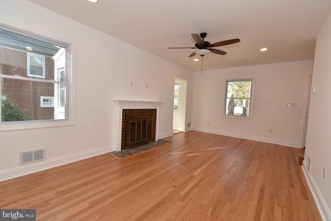 Photo - 2302 Dexter Ave