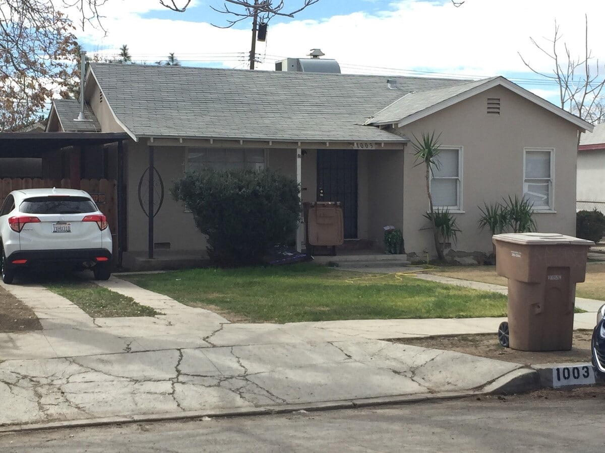 Photo - Nice and Cozy Home in Bakersfield For Rent!