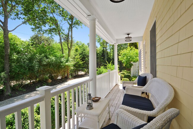 Photo - 15 Mulford Ave