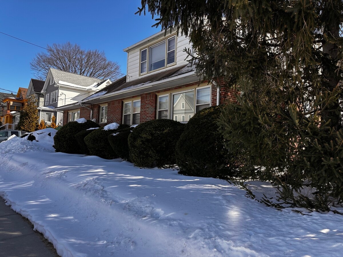 Photo - 295 Grove St Unit 2