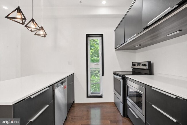 Photo - 519 N 38th St