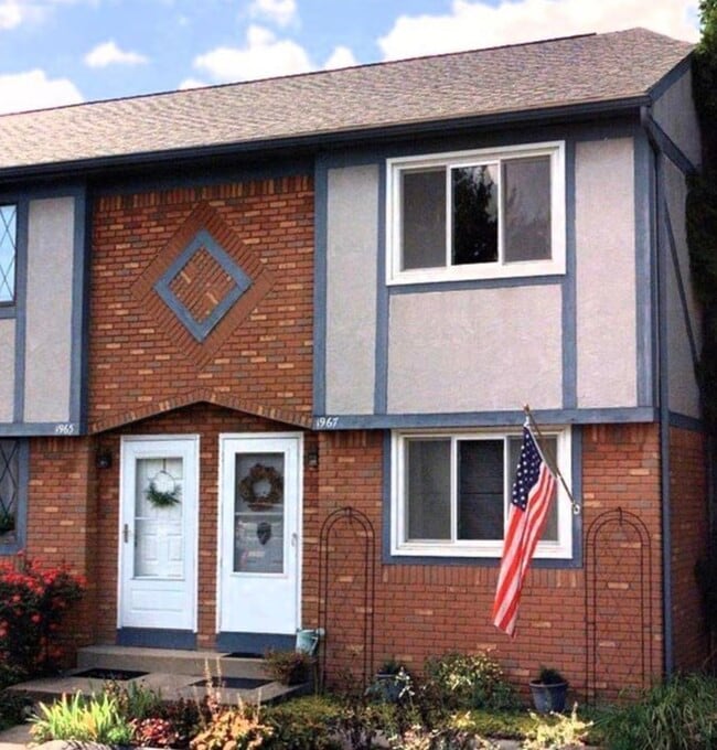 Photo - 1967 Slaton Ct