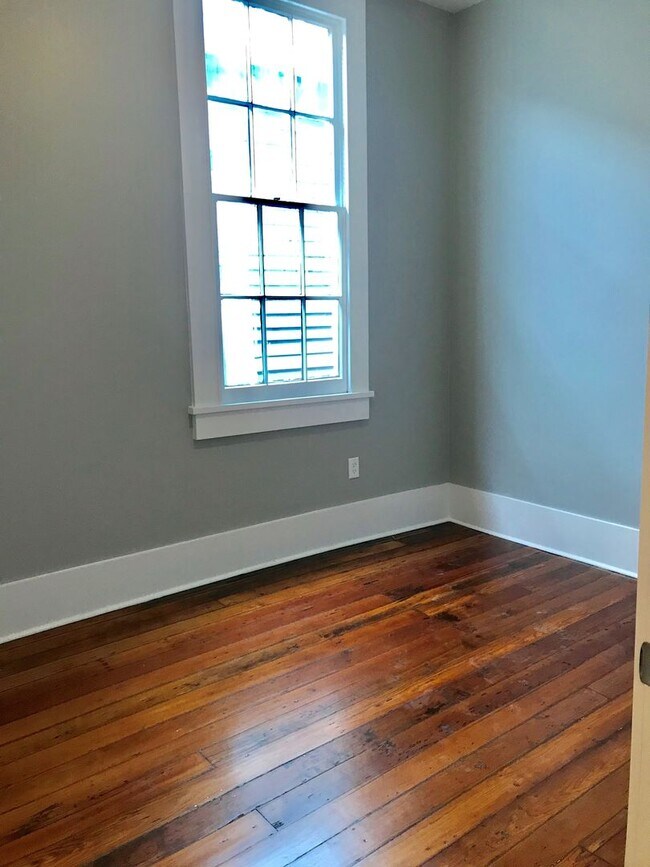 Photo - 917- 919 N Prieur Unit 919 N Prieur