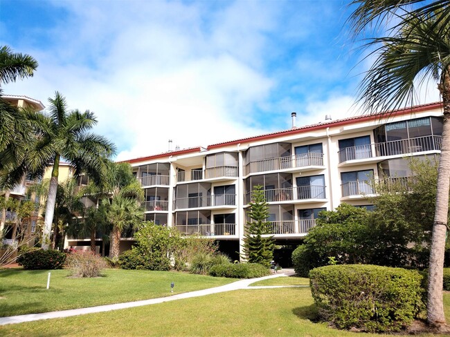 Annual Furnished 2nd Floor Condo located a... - Annual Furnished 2nd Floor Condo located a...