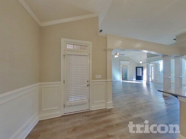 Photo - 2615 Morgan Park Dr SW