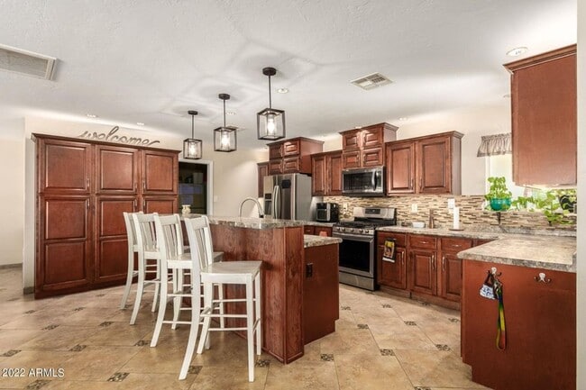 Photo - Exceptional 6-Bedroom Home with Private Pool Near ASU