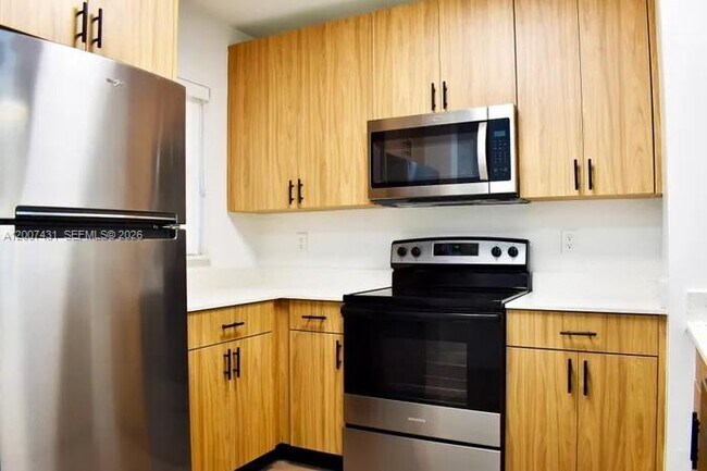 Photo - 4041 N Pine Island Rd Unit 105