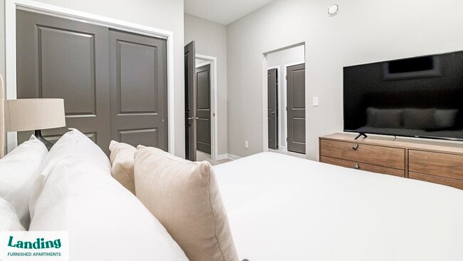 Photo - 600 19th St N Unit 615