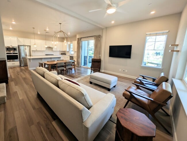 Photo - Pleasanton 4 Bed / 3 Bath, Top Rated Schools, Solar