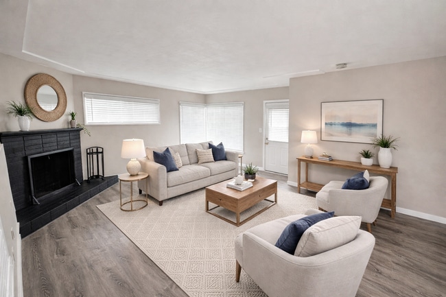 Photo - Renovated in 2023!! 4BD/2BA; Quick Walk to Campus (Lease out, pending signatures. Check back in a...