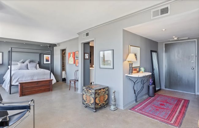 Photo - Downtown Tulsa High-Rise Living with Incredible Views and Utilities Included!