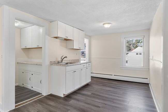 8 Main St Unit 2 R