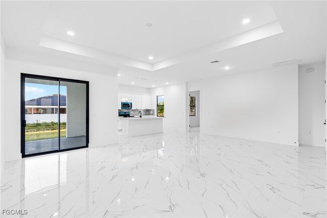 Photo - 2221 Tropicana Parkway W