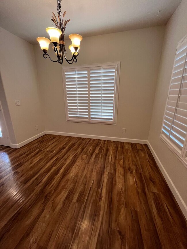 Photo - NICE HOME IN ORANGEVALE!!