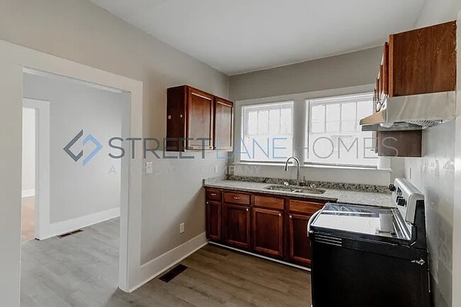 Photo - 1628 Alabama Ave SW