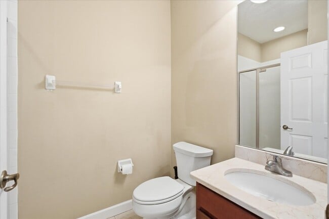 Photo - 290 Westlawn Dr