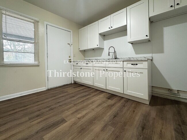 Photo - 5504 Plymouth St