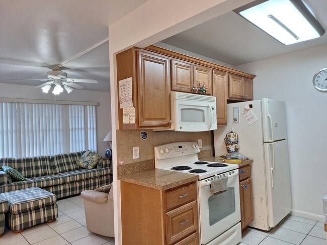 Photo - 1010 Wolverton E