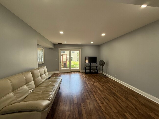 Photo - 3722 Dory Cir E