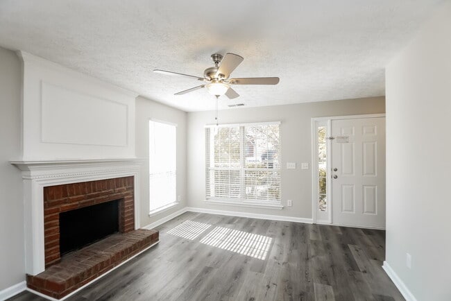 Photo - 7205 Bridgeport Ct