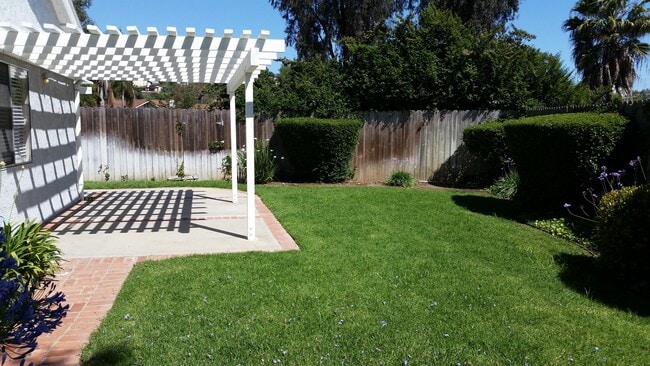 Photo - Welcome Home! 4 Bedroom HOUSE available NOW!