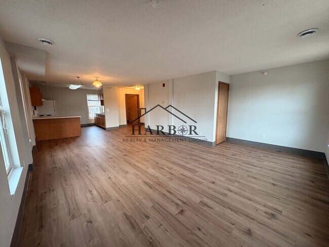 Photo - 146 S Broadway Ave Unit 206