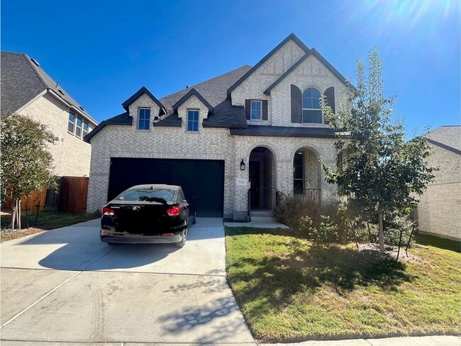 Building Photo - Spacious 4 Bedroom / 4 Full Bath Home w/ M...