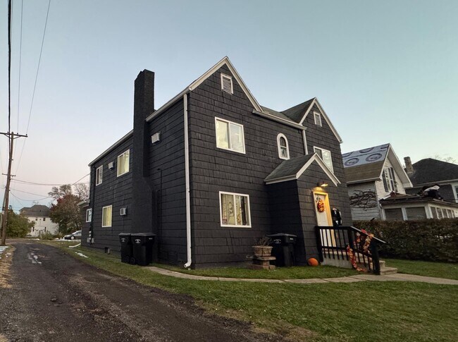 Photo - 542 N Scott St