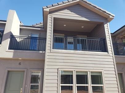 Building Photo - Azalea Townhomes Poolside Living 3 Bed 2.5... Unit 6