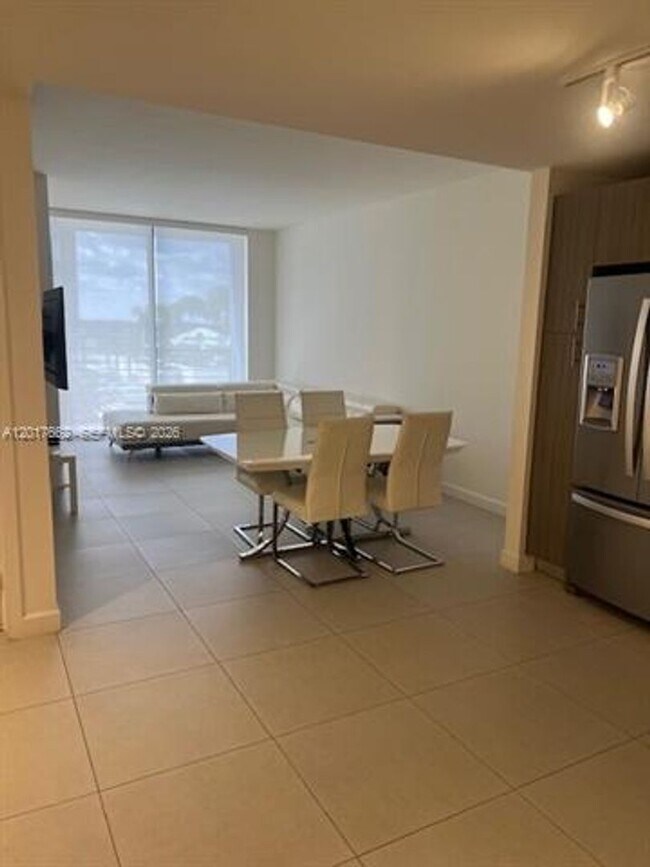 Photo - 5350 NW 84th Ave Unidad 5350 NW 84th Ave #512
