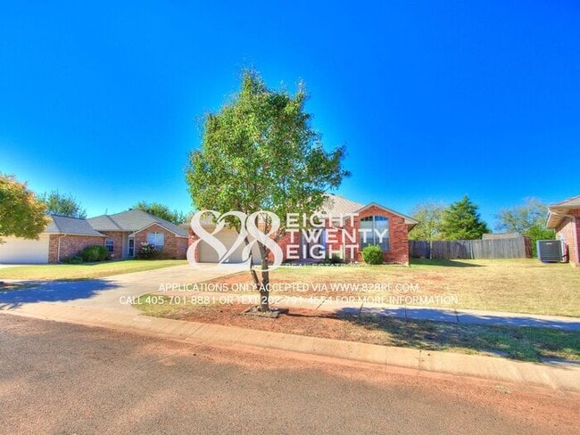 Photo - Lovely 3 Bed/2 Bath/2 Car Garage Single Fa...