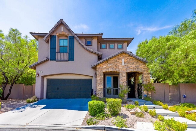 Building Photo - Summerlin Vistas Pool Home w/ Bed and Bath...