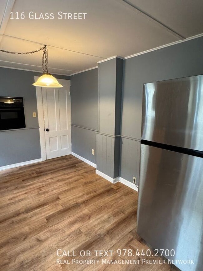 Photo - 112-116 Glass St