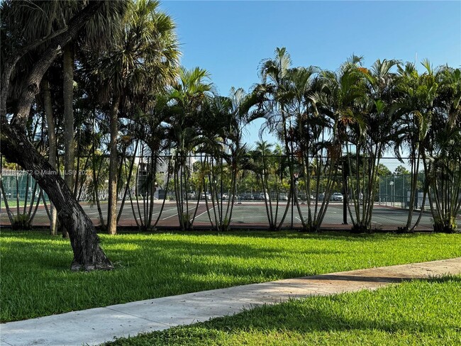 Photo - 8540 SW 133rd Avenue Rd Unidad 424 Rental