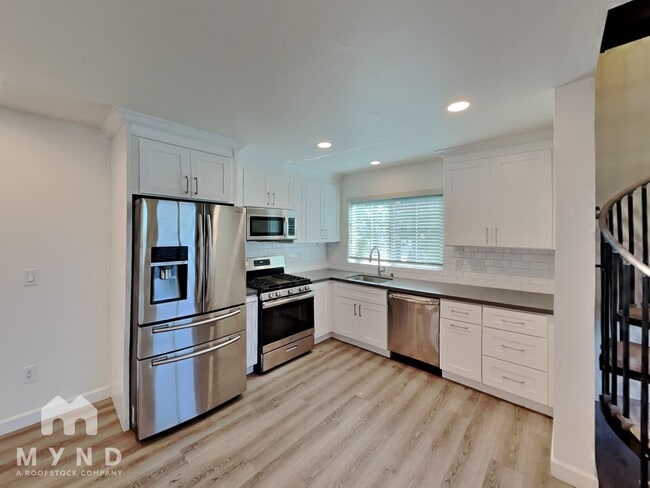 Photo - 512 Henry St